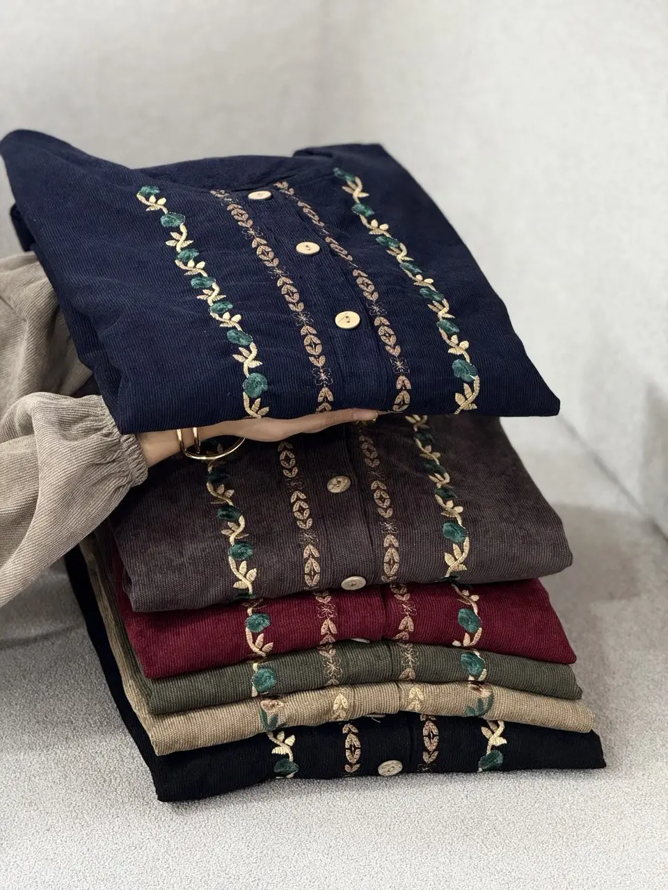 مانتو پاییزه گلدوزی نسا